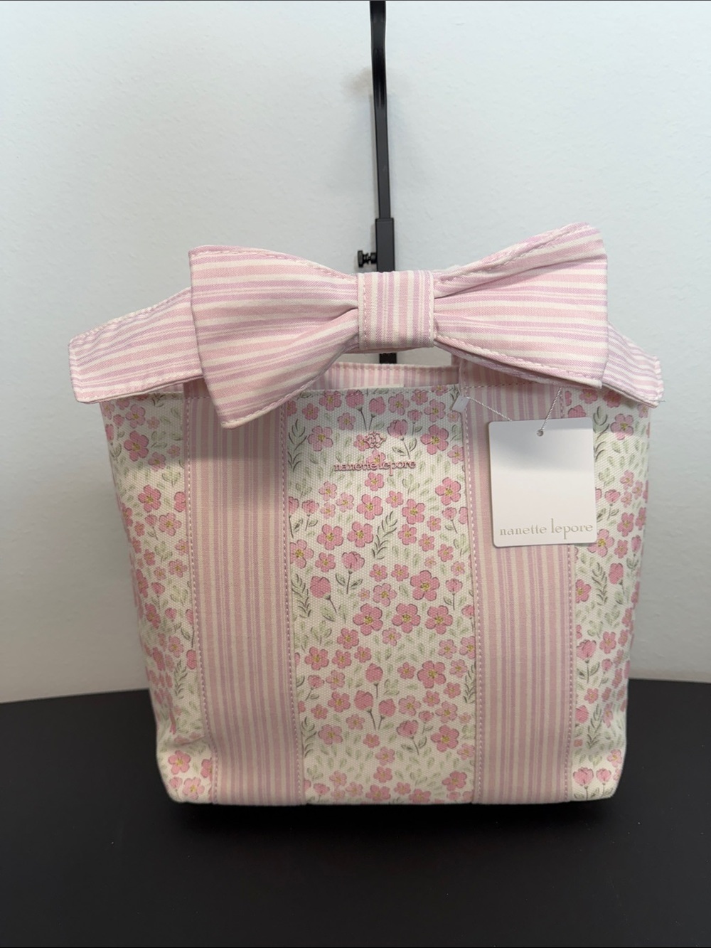 Nanette Lepore | “Pretty Petals-Pink Gingham” Bow-Accent Tote 🌸 - Picture 14 of 15